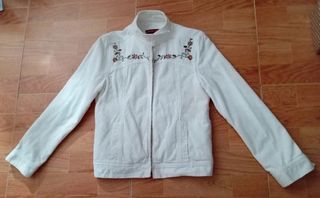 Cazadora mujer de pana con bordados florales ÚNICA