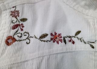 Cazadora mujer de pana con bordados florales ÚNICA