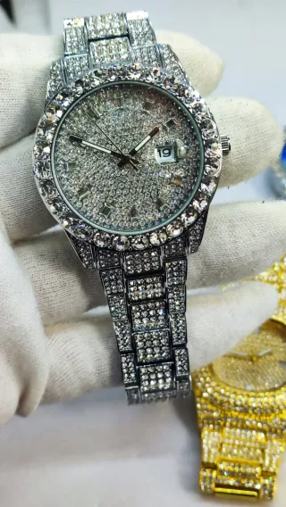 Lote 4 Orologi di Lusso con Diamanti