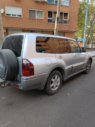 Mitsubishi Montero 2006