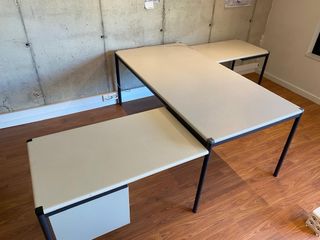 Tavolo ausiliario in metallo e legno