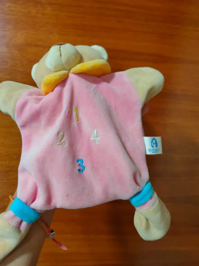 Peluche oso bebé rosa con números