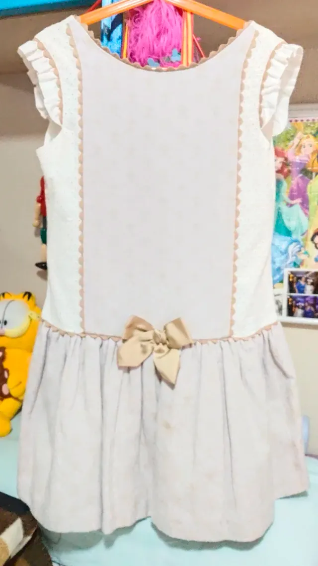 Lote 1 vestido T12 y Maríanitas T34