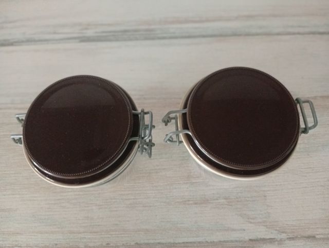 Tarros herméticos con cierre metálico