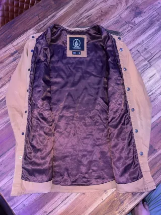 Abrigo Volcom Camel (carhartt)