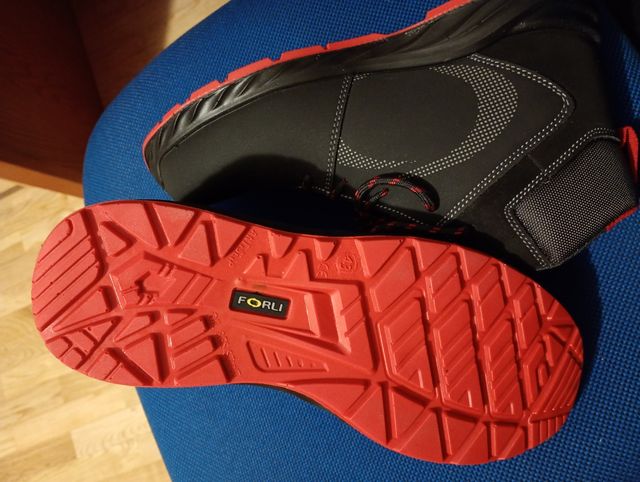 Botas FORLI Alaska Negra y Roja