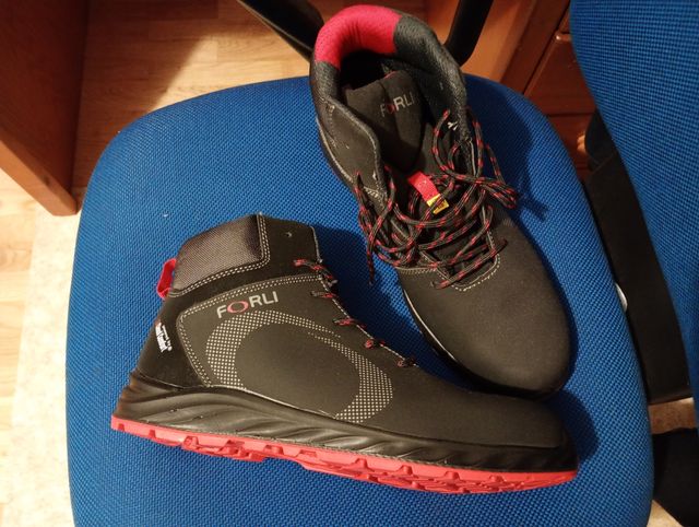Botas FORLI Alaska Negra y Roja