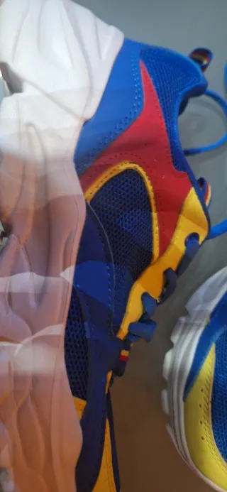 Scarpe Lidl Blu e Gialle