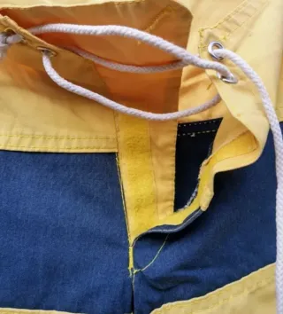 PANTALONES CORTOS/BAÑADORES:1X1,5 €