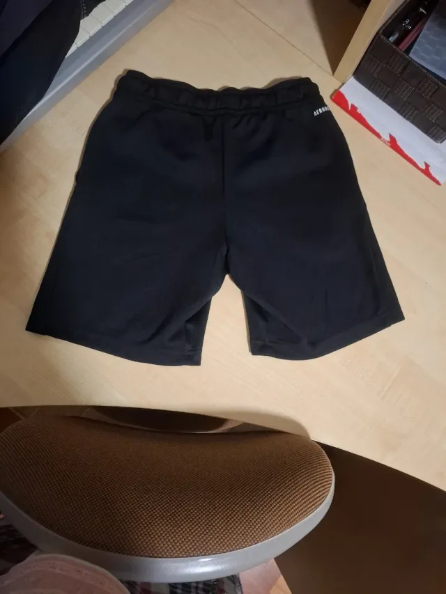 Pantalón Adidas Niños Negro talla 9- 10