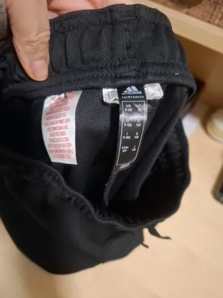 Pantalón Adidas Niños Negro talla 9- 10