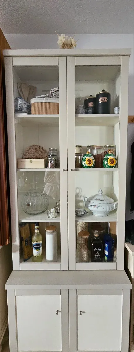 Vitrina Mueble Beige y Blanco