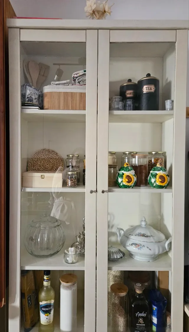 Vitrina Mueble Beige y Blanco