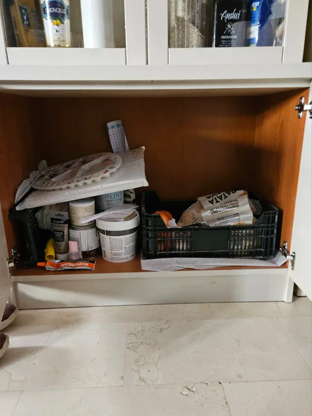 Vitrina Mueble Beige y Blanco