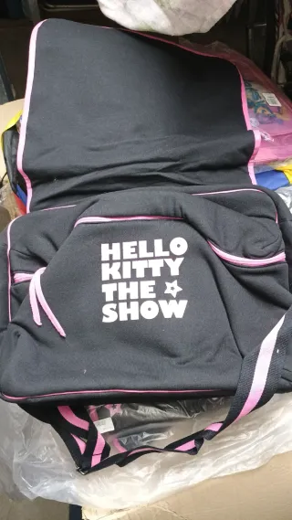 Borsa Hello Kitty The Show nera e rosa