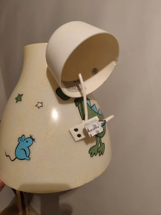 Lámpara infantil dinosaurio pintada a mano