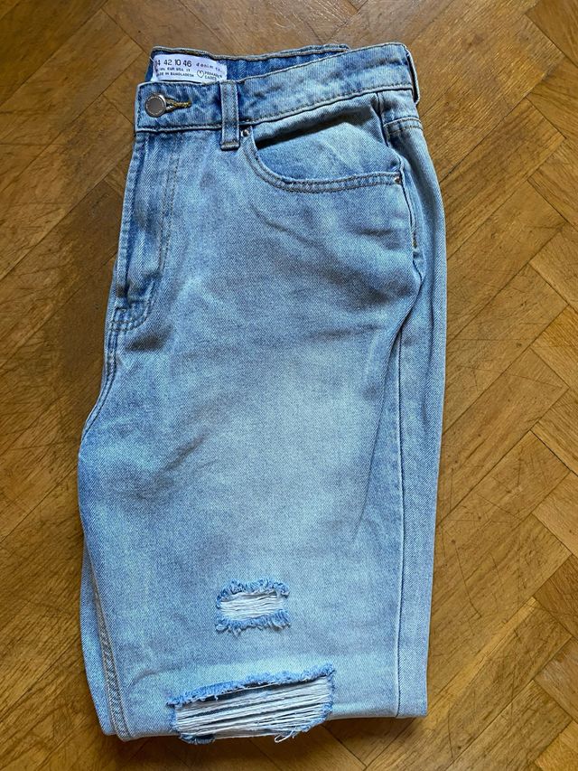 Vaqueros rotos efecto desgastado