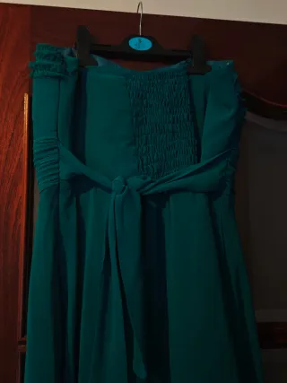 Vestido verde pedrería boda fiesta