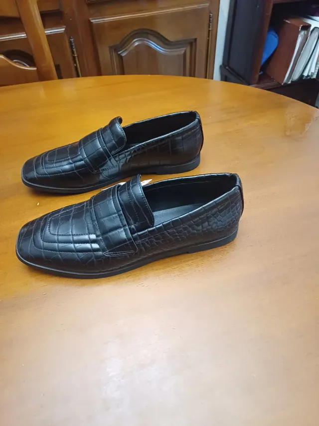 Mocasines negros nuevos