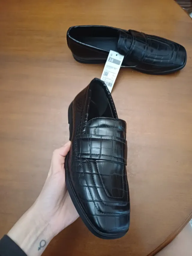 Mocasines negros nuevos