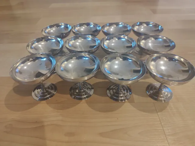 Juego 12 copas de postre metal plateado.