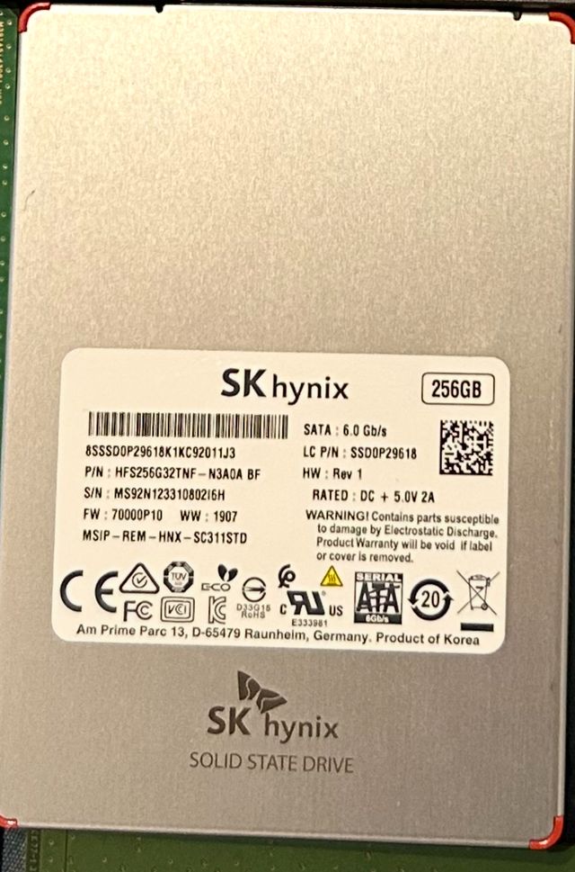 SK hynix SSD 256GB SATA 6.0 Gb/s