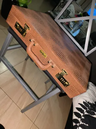 Maletín de piel marrón y beige