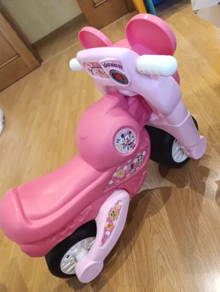 Moto correpasillos Feber Minnie Mouse