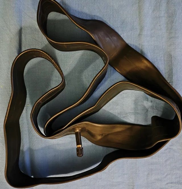 2 Cubiertas MTB 26 p. + 2 Cámaras Aire 26 p.