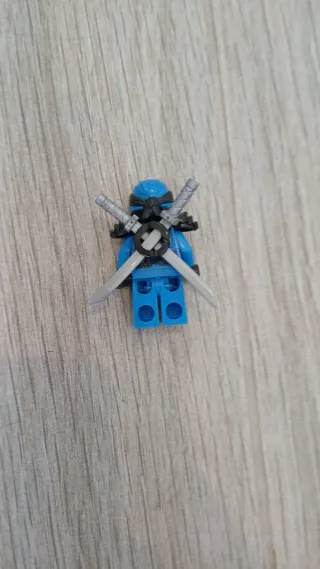 Lego Ninjago Avión Azul y Dorado