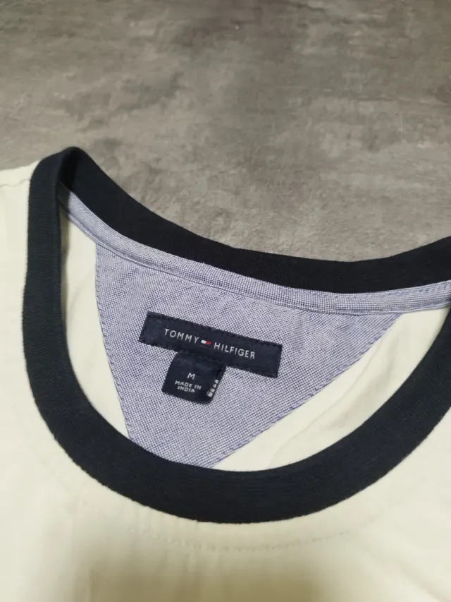 Jersey Tommy Hilfiger Estilo Universitario