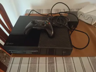 Xbox One Nera con Controller