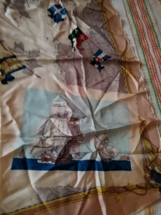 Lenço de pescoço mapa e bandeiras