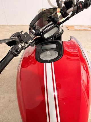 Ducati Diavel corse 1200 2013