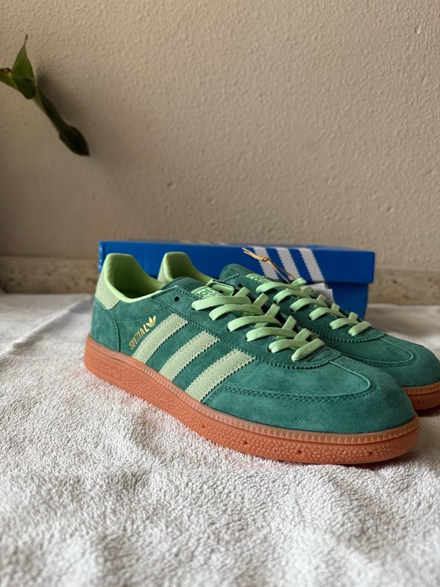 Zapatilla Adidas Spezial Verde Menta.