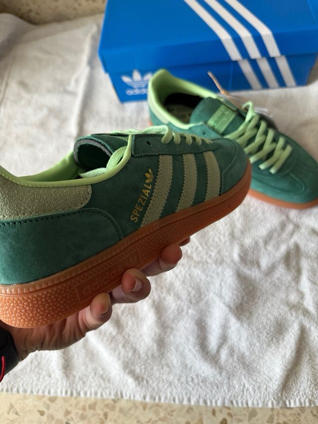 Zapatilla Adidas Spezial Verde Menta.