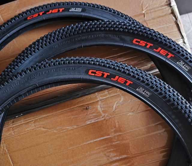 2 Cubiertas MTB 27,5 p. + 2 Cámaras Aire 27,5 p.