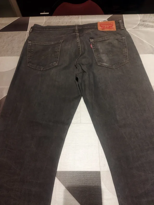 Pantalón Levi's gris W34