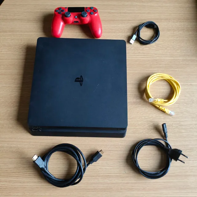 Ps4 Slim 1TB Negra + Mando y Cables
