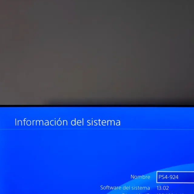 Ps4 Slim 1TB Negra + Mando y Cables