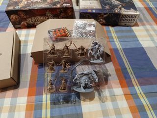 Zombicide Black Plague e Espansioni
