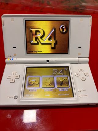 Nintendo DSi Blanca + REGALO Tarjeta Juegos