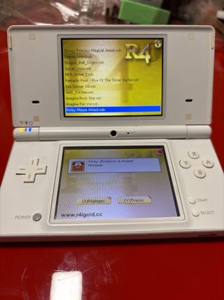 Nintendo DSi Blanca + REGALO Tarjeta Juegos