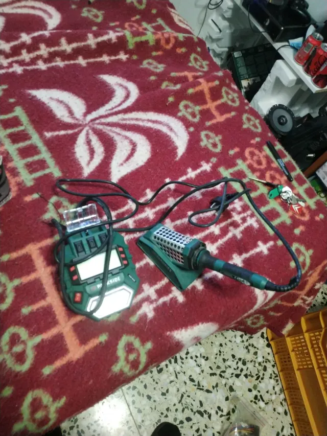 Stazione di saldatura Parkside in stagno