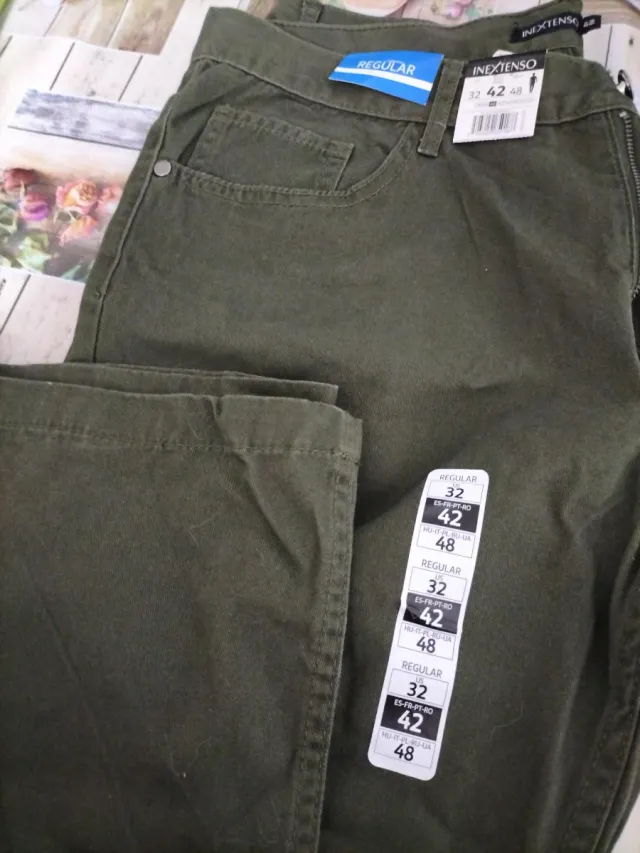 Pantalón vaquero verde