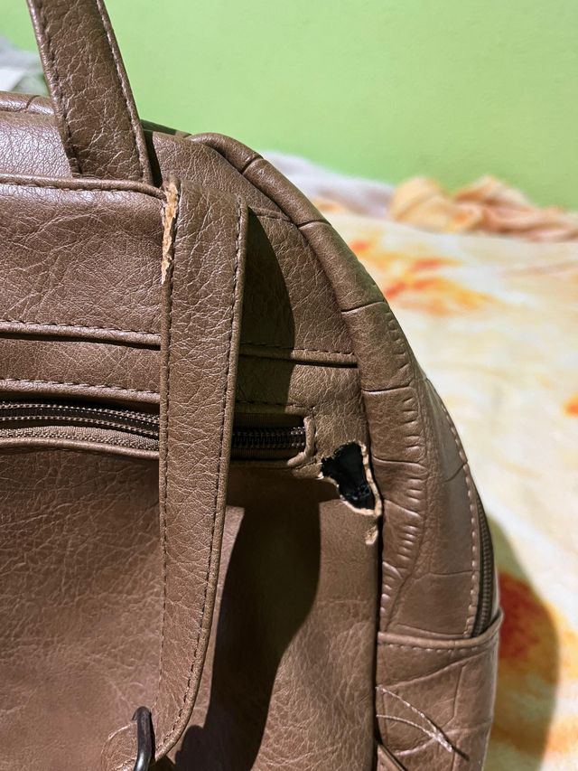 Mochila efecto cocodrilo marrón