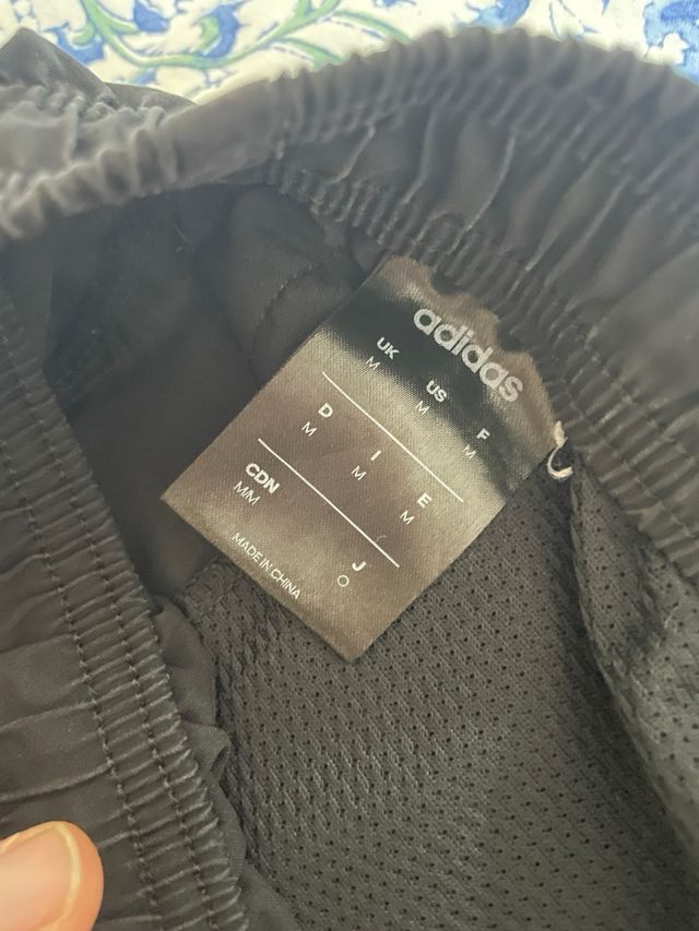 Pantalón corto Adidas negro