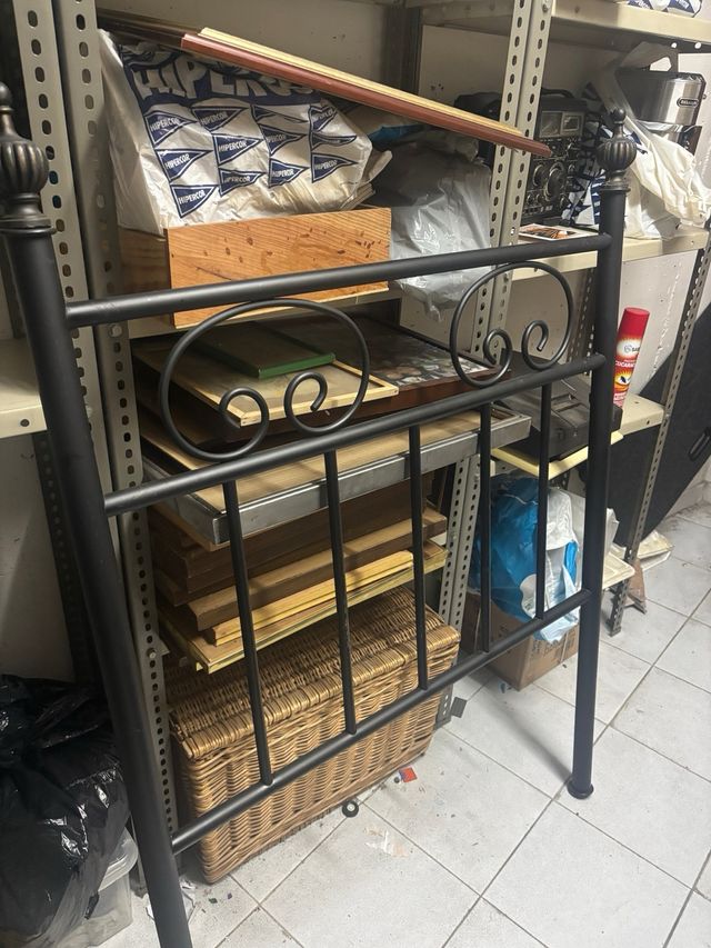 Cabecero de forja negro