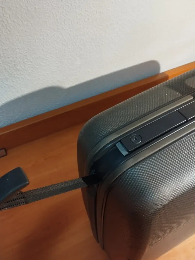 Maleta Samsonite Rígida Gris