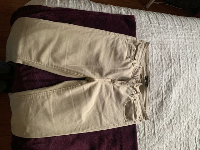 Pantalón cargo beige